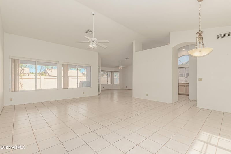 8737 Kimberly Way, Peoria, AZ 85382