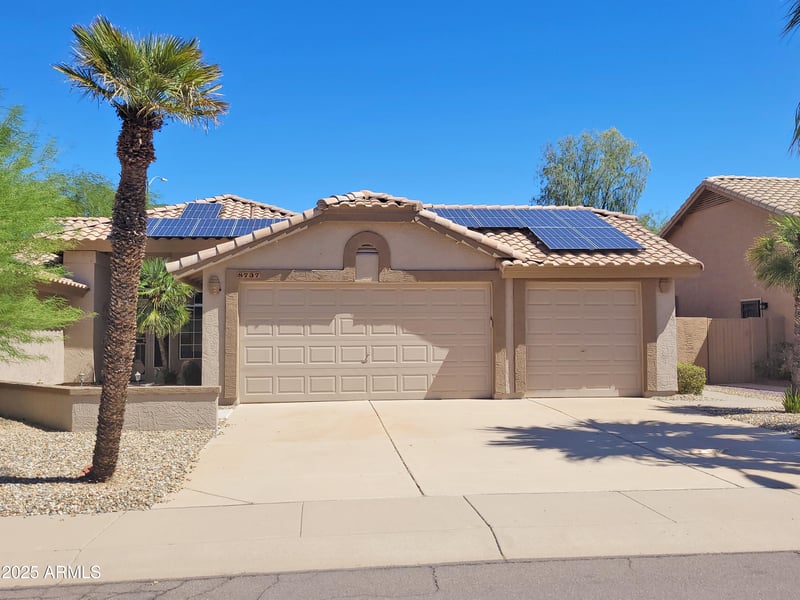 8737 Kimberly Way, Peoria, AZ 85382