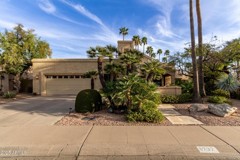 8737 San Vicente Dr, Scottsdale, AZ 85258