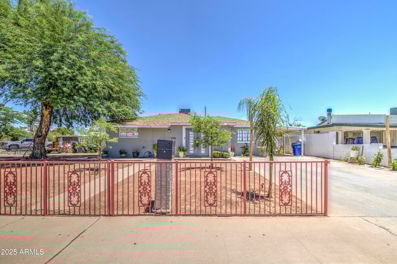 8743 31st Ave, Phoenix, AZ 85051