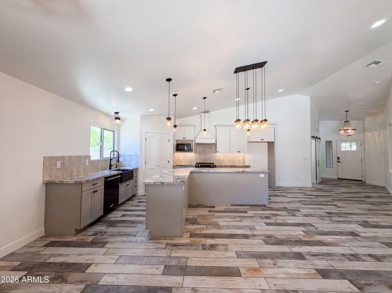 8747 W Lone Cactus Dr, Peoria, AZ 85382