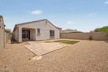 8747 W Solano Dr, Glendale, AZ 85305