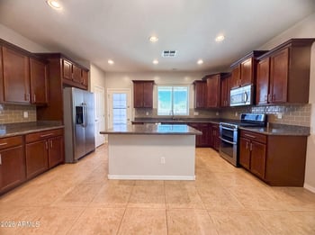 875 W Ayrshire Trl, San Tan Valley, AZ 85143