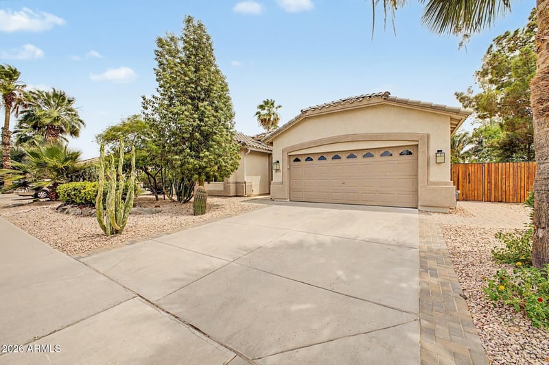875 W Beechnut Dr, Chandler, AZ 85248