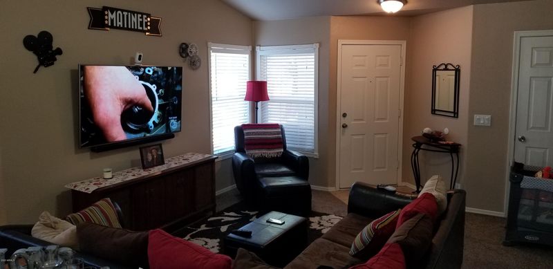 875 W Geronimo St, Chandler, AZ 85225