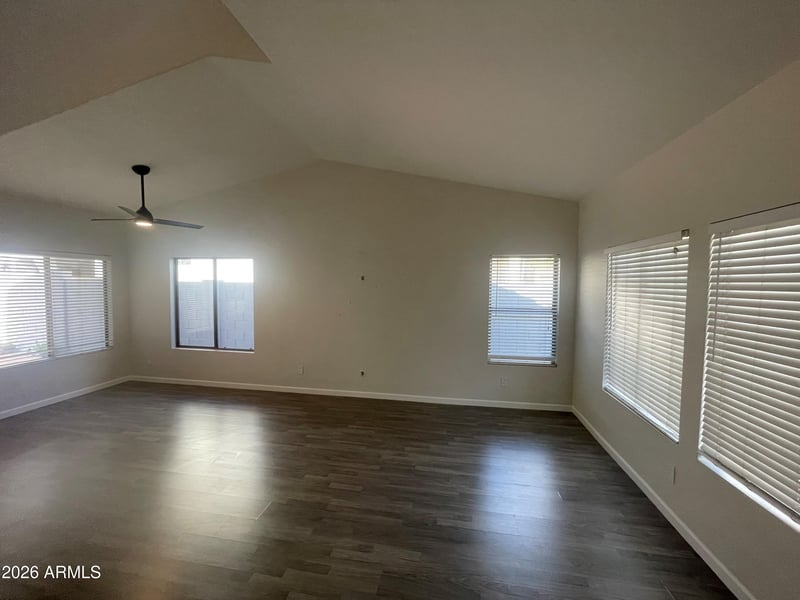 8750 Fairfield St, Mesa, AZ 85207