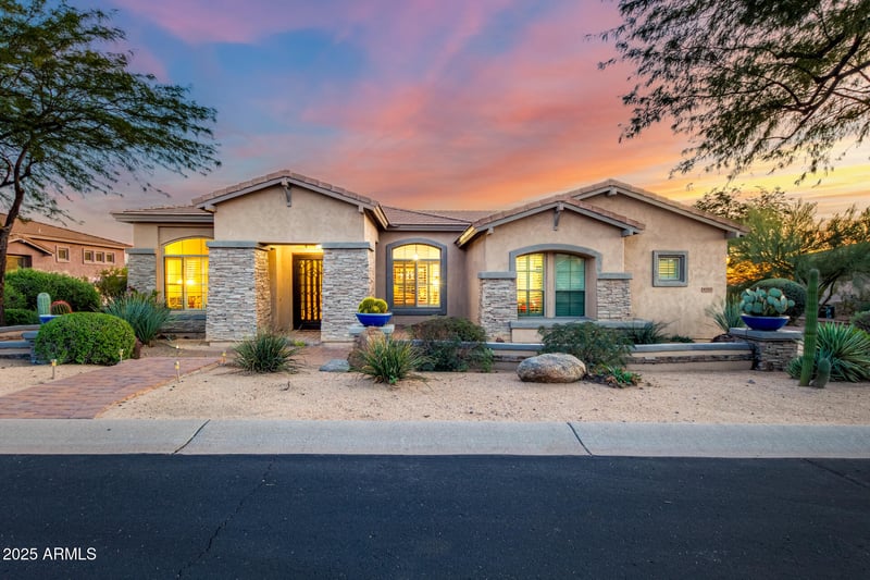 8751 E Menlo Cir, Mesa, AZ 85207