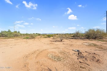 8752 Bella Vista Rd #-, San Tan Valley, AZ 85143