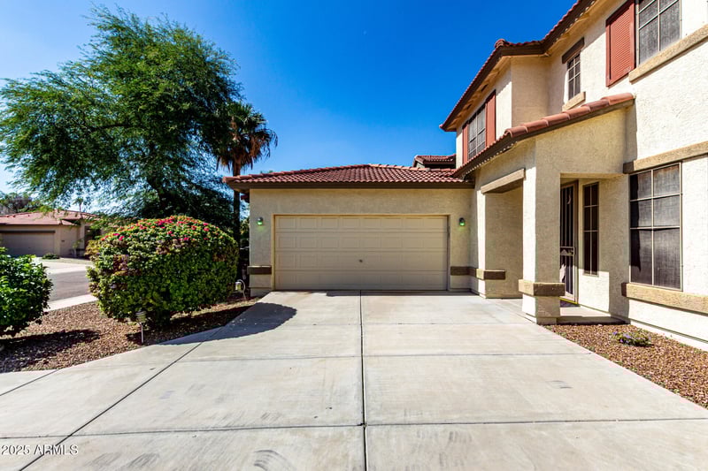 8752 Windsor Dr, Peoria, AZ 85381