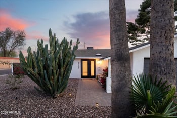 8755 Plaza Ave, Scottsdale, AZ 85250