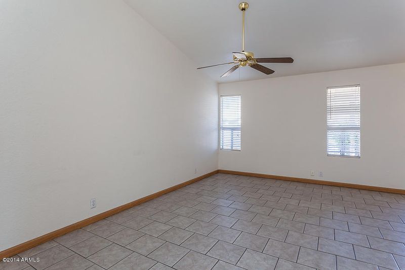 8755 W Ocotillo Rd, Glendale, AZ 85305