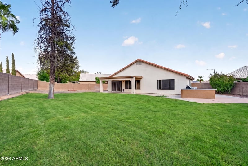 8756 W Lone Cactus Dr, Peoria, AZ 85382