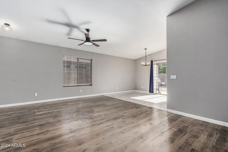8757 Griswold Rd, Peoria, AZ 85345