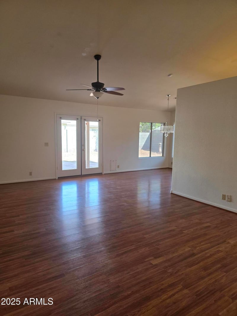 8758 Bloomfield Rd, Peoria, AZ 85381