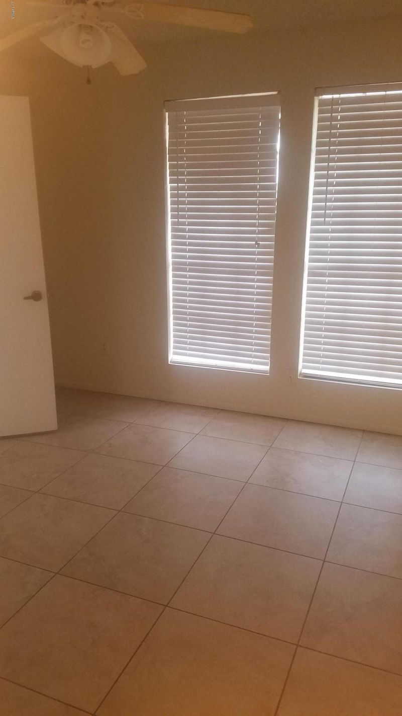 8760 W Highland Ave, Phoenix, AZ 85037