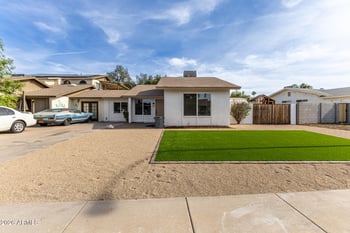 8761 Meadow Dr, Peoria, AZ 85382