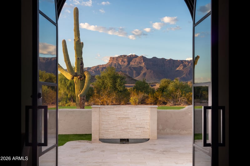 8762 E Greenview Dr, Gold Canyon, AZ 85118