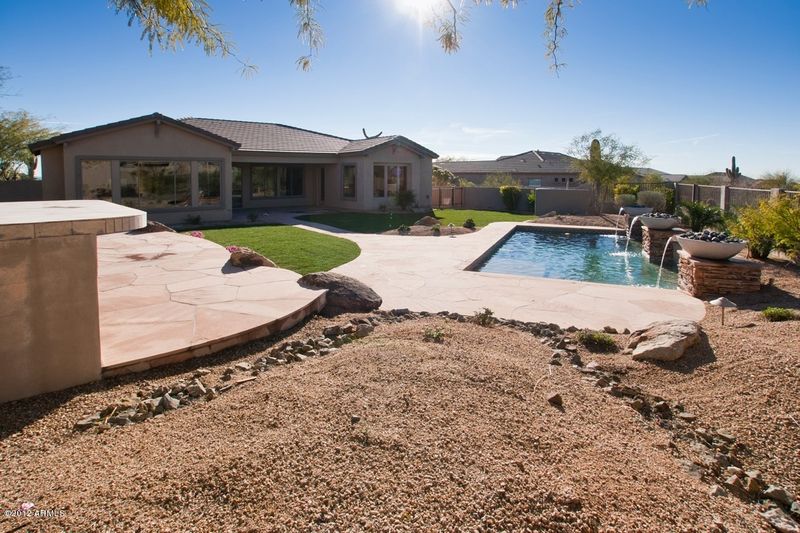 8762 E Nance St, Mesa, AZ 85207