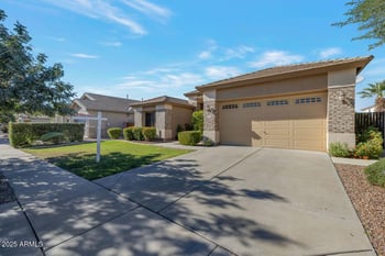 8762 Myrtle Ave, Glendale, AZ 85305