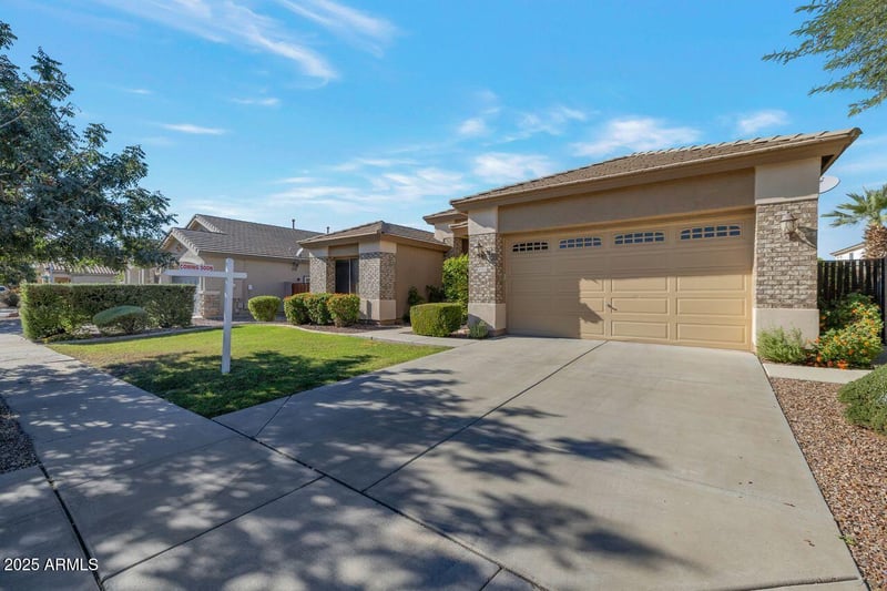 8762 Myrtle Ave, Glendale, AZ 85305