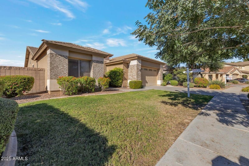 8762 Myrtle Ave, Glendale, AZ 85305