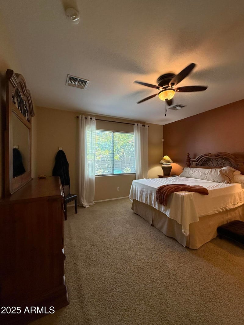 8764 Gardenia Ave, Glendale, AZ 85305