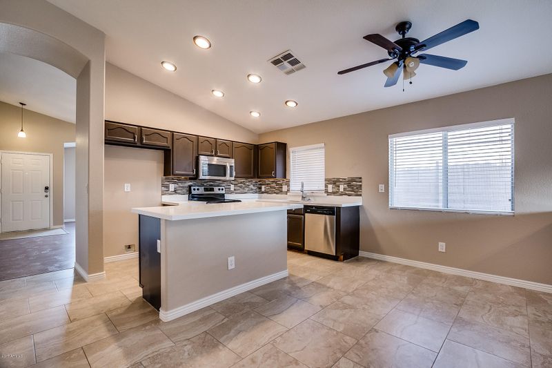 877 E Laredo St, Chandler, AZ 85225