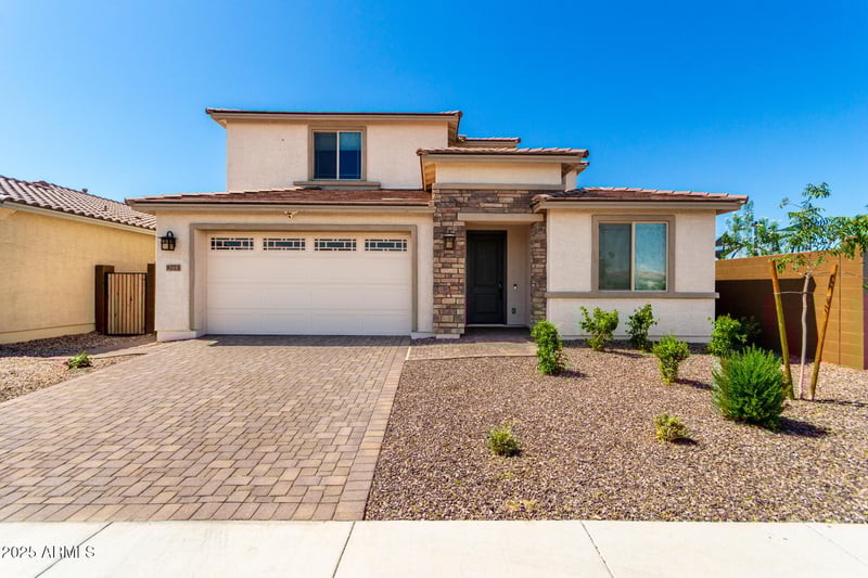 8773 Medlock Dr, Glendale, AZ 85305