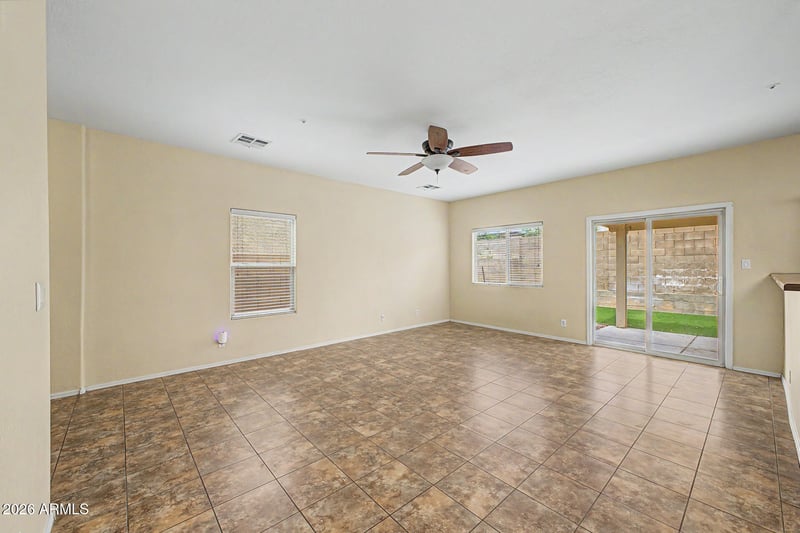 8776 Dreyfus Dr, Peoria, AZ 85381