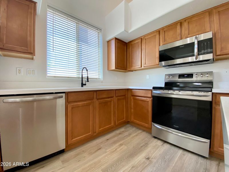 8777 W Hayward Ave, Glendale, AZ 85305