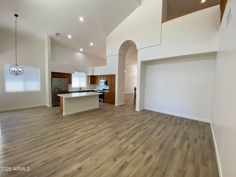8777 W Hayward Ave, Glendale, AZ 85305
