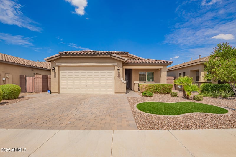 878 Banyan Ave, San Tan Valley, AZ 85140