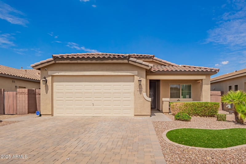 878 Banyan Ave, San Tan Valley, AZ 85140