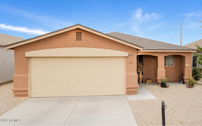 878 Silversmith Trl, San Tan Valley, AZ 85143