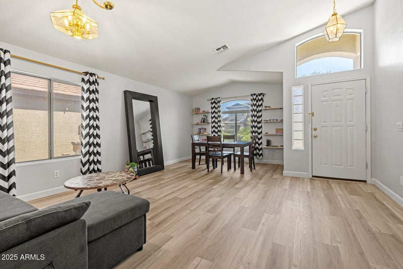 878 Mountain View Rd, San Tan Valley, AZ 85143