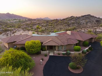 8780 Arroya Grande Dr, Phoenix, AZ 85028