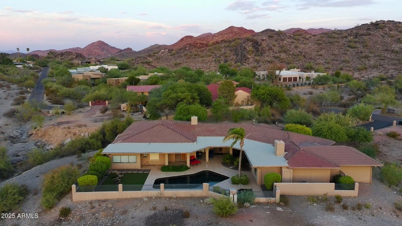 8780 Arroya Grande Dr, Phoenix, AZ 85028
