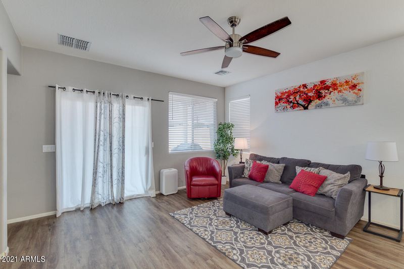 8782 W Desert Trl, Peoria, AZ 85381
