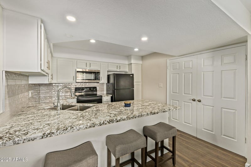 8787 Mountain View Rd #1107, Scottsdale, AZ 85258