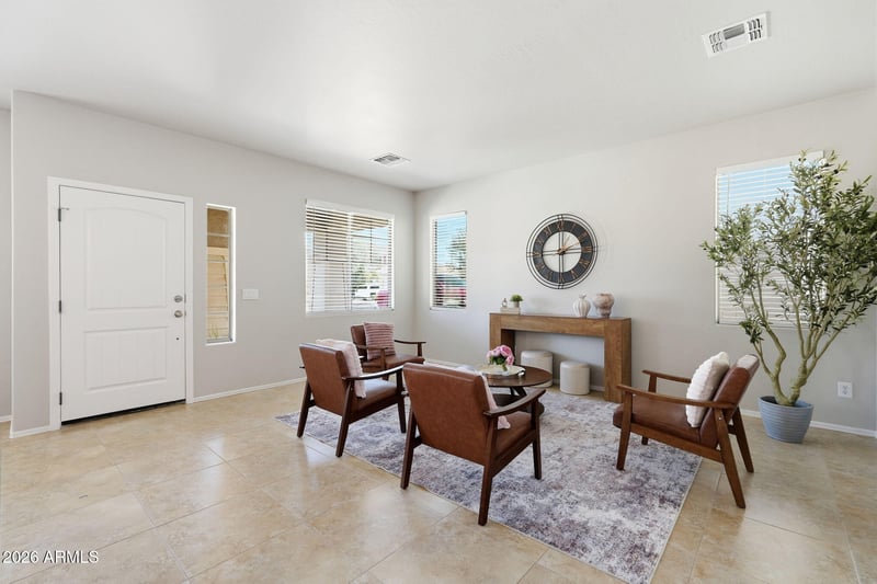 8787 Gardenia Ave, Glendale, AZ 85305