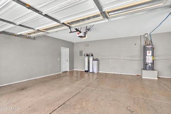 879 Holstein Trl, San Tan Valley, AZ 85143