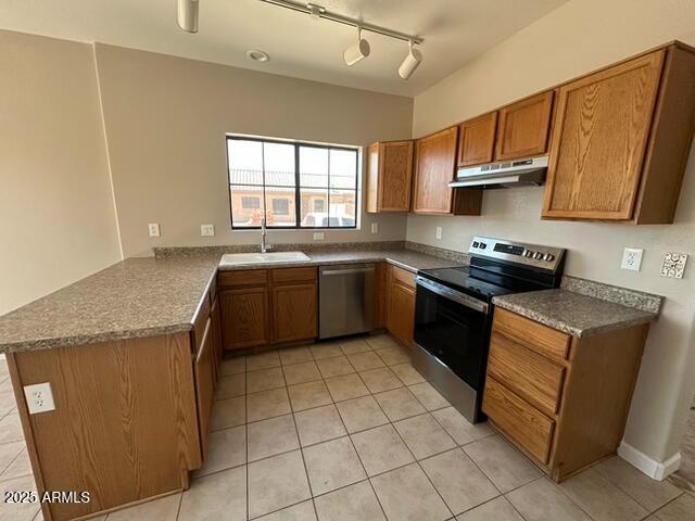 8794 Paradise Dr, Peoria, AZ 85345