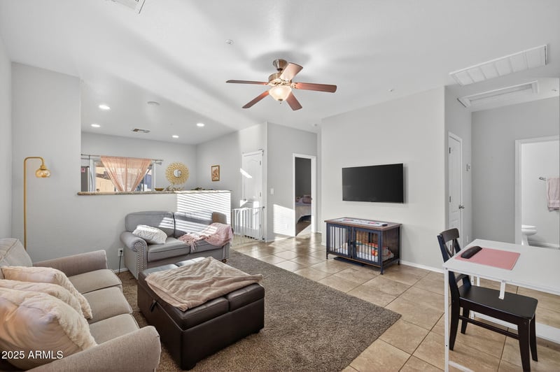 8796 Dreyfus Dr, Peoria, AZ 85381