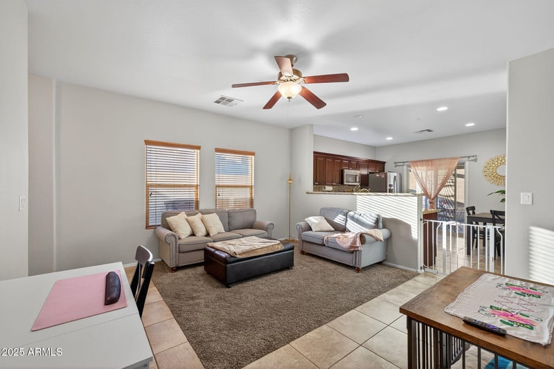 8796 Dreyfus Dr, Peoria, AZ 85381