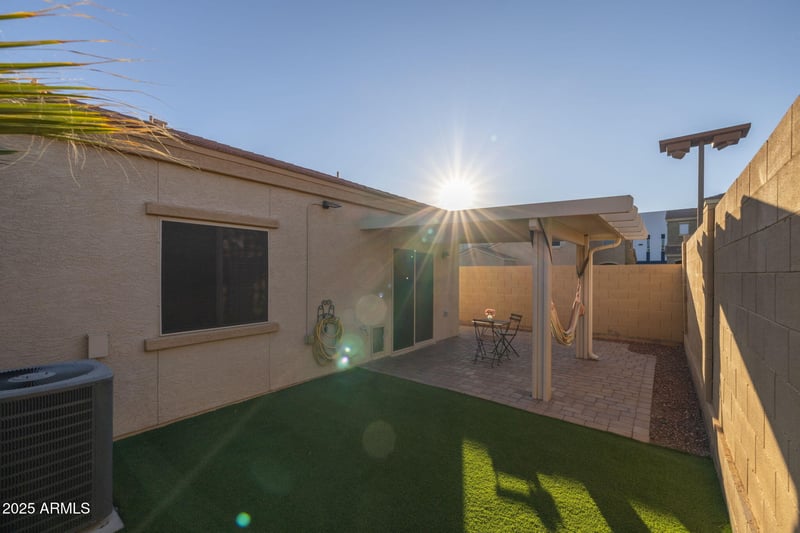 8796 Dreyfus Dr, Peoria, AZ 85381