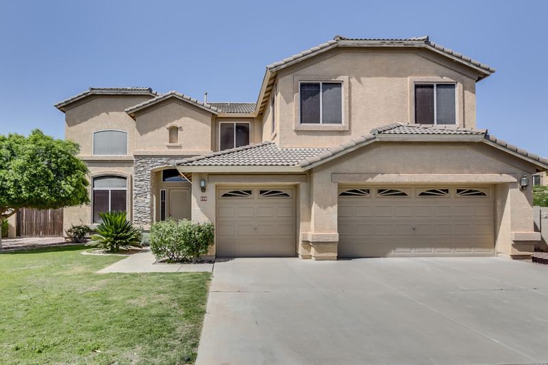 880 E Oakland St, Gilbert, AZ 85295
