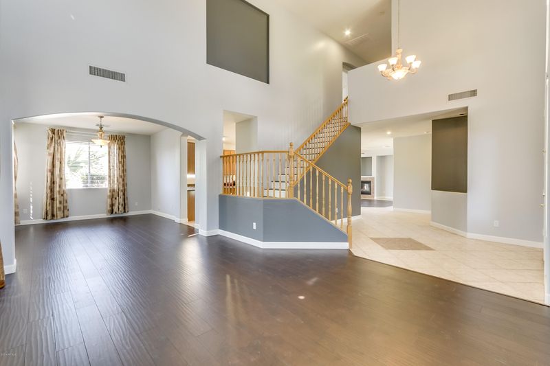 880 E Oakland St, Gilbert, AZ 85295