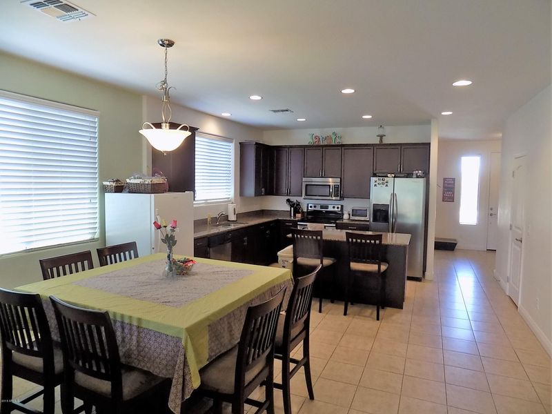 880 W Hereford Dr, San Tan Valley, AZ 85143