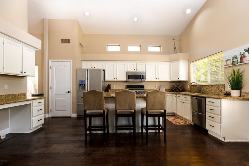 880 W Laredo Ave, Gilbert, AZ 85233