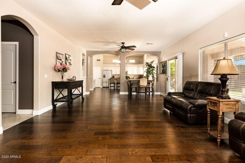 880 W Laredo Ave, Gilbert, AZ 85233